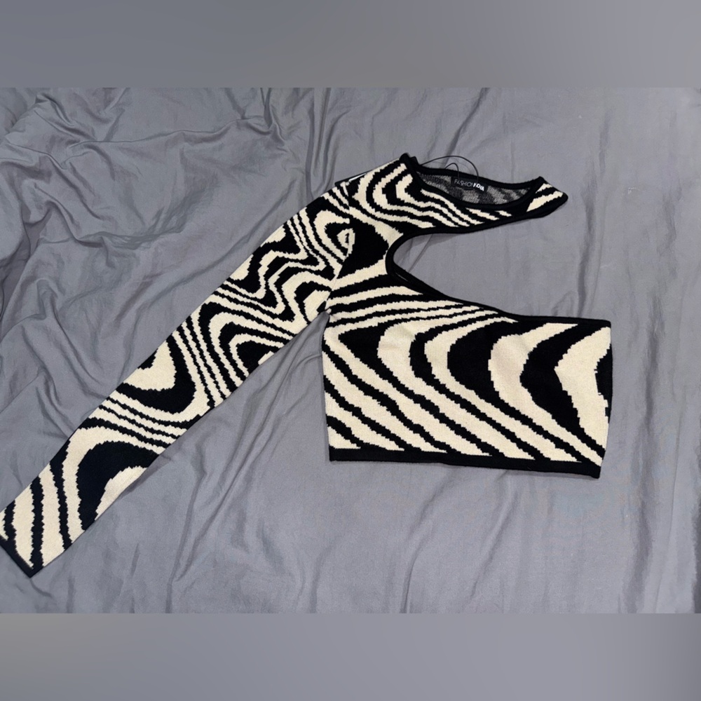 It Is What It Is FashionNova Cropped Sweater Small
